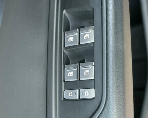 Синий Ауди E-Tron, объемом двигателя 0 л и пробегом 80 тыс. км за 33000 $, фото 57 на Automoto.ua