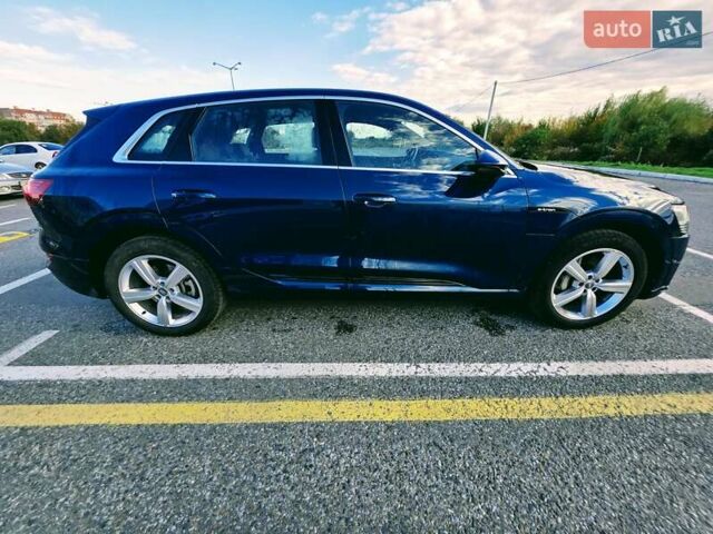 Синій Ауді E-Tron, об'ємом двигуна 0 л та пробігом 67 тис. км за 29799 $, фото 2 на Automoto.ua