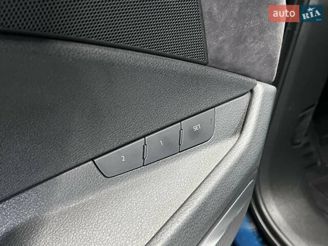 Синий Ауди E-Tron, объемом двигателя 0 л и пробегом 299 тыс. км за 23490 $, фото 35 на Automoto.ua