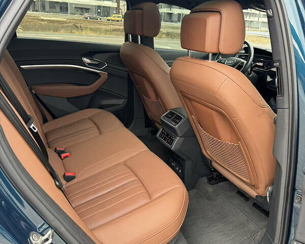 Синий Ауди E-Tron, объемом двигателя 0 л и пробегом 85 тыс. км за 31690 $, фото 12 на Automoto.ua