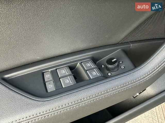 Синій Ауді E-Tron, об'ємом двигуна 0 л та пробігом 104 тис. км за 23800 $, фото 51 на Automoto.ua