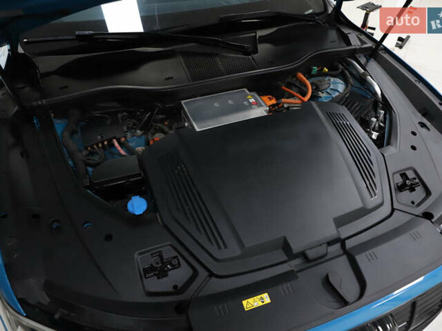 Синий Ауди E-Tron, объемом двигателя 0 л и пробегом 80 тыс. км за 28900 $, фото 135 на Automoto.ua