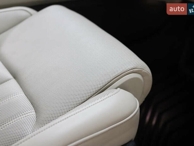 Синий Ауди E-Tron, объемом двигателя 0 л и пробегом 80 тыс. км за 28900 $, фото 111 на Automoto.ua