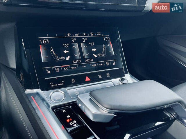 Синій Ауді E-Tron, об'ємом двигуна 0 л та пробігом 97 тис. км за 27900 $, фото 29 на Automoto.ua