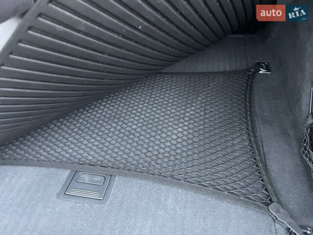 Синий Ауди E-Tron, объемом двигателя 0 л и пробегом 173 тыс. км за 30500 $, фото 6 на Automoto.ua