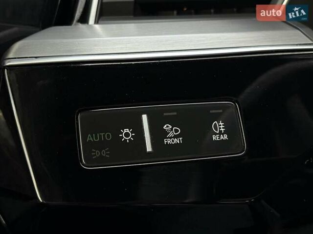 Синий Ауди E-Tron, объемом двигателя 0 л и пробегом 119 тыс. км за 29500 $, фото 52 на Automoto.ua