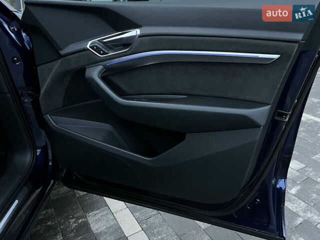 Синій Ауді E-Tron, об'ємом двигуна 0 л та пробігом 135 тис. км за 25800 $, фото 55 на Automoto.ua