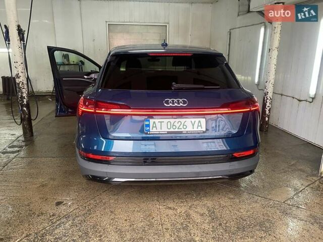 Синий Ауди E-Tron, объемом двигателя 0 л и пробегом 87 тыс. км за 28500 $, фото 9 на Automoto.ua