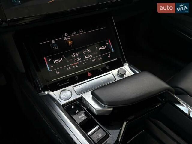Синий Ауди E-Tron, объемом двигателя 0 л и пробегом 119 тыс. км за 29500 $, фото 49 на Automoto.ua