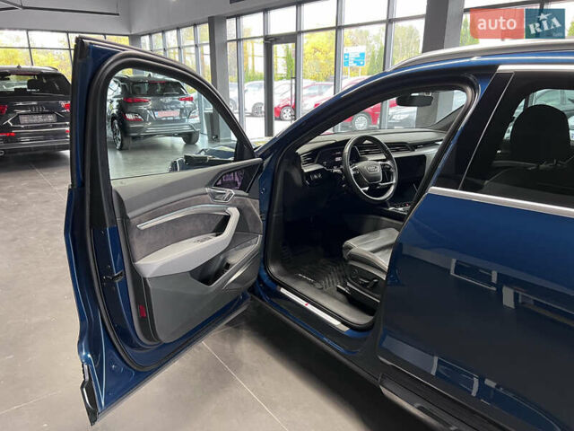 Синий Ауди E-Tron, объемом двигателя 0 л и пробегом 299 тыс. км за 23490 $, фото 32 на Automoto.ua