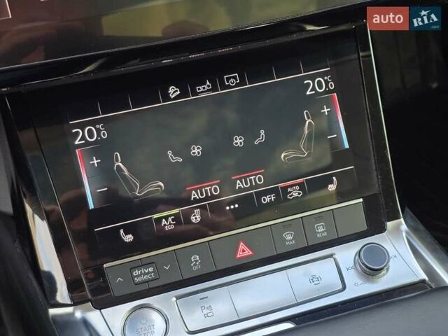 Ауди E-Tron 2019 в Тернополе на Automoto.ua Синий Ауди E-Tron, объемом двигателя 0 л и пробегом 119 тыс. км за 29499 $, фото 3 на Automoto.ua