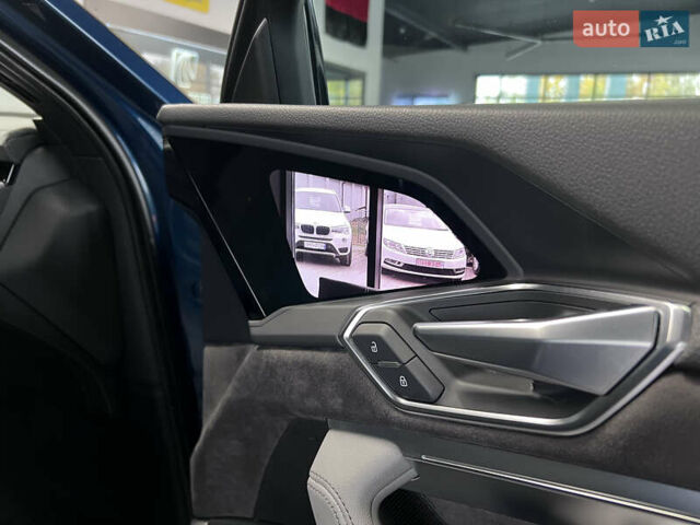 Синий Ауди E-Tron, объемом двигателя 0 л и пробегом 299 тыс. км за 23490 $, фото 66 на Automoto.ua