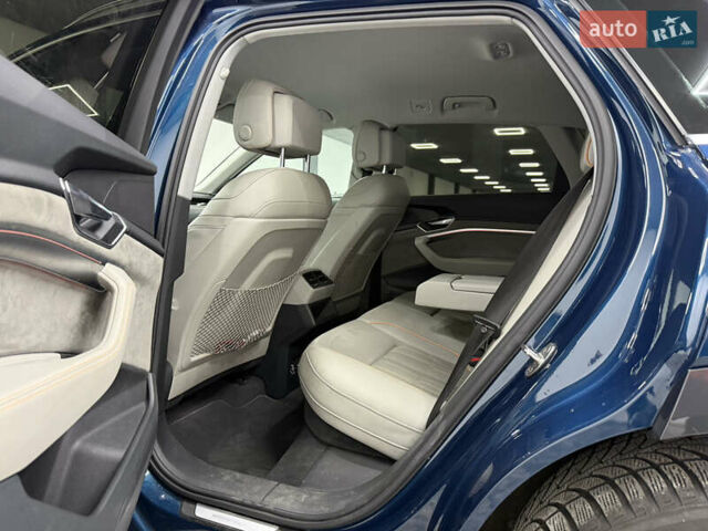 Синій Ауді E-Tron, об'ємом двигуна 0 л та пробігом 113 тис. км за 33000 $, фото 15 на Automoto.ua