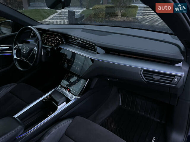 Синій Ауді E-Tron, об'ємом двигуна 0 л та пробігом 135 тис. км за 25800 $, фото 69 на Automoto.ua