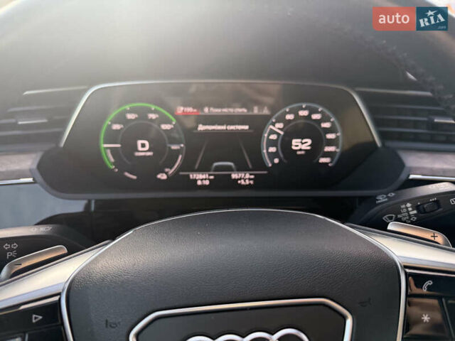 Синий Ауди E-Tron, объемом двигателя 0 л и пробегом 173 тыс. км за 30500 $, фото 10 на Automoto.ua