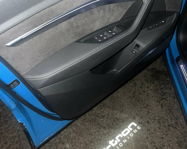 Синий Ауди E-Tron, объемом двигателя 0 л и пробегом 150 тыс. км за 28500 $, фото 14 на Automoto.ua