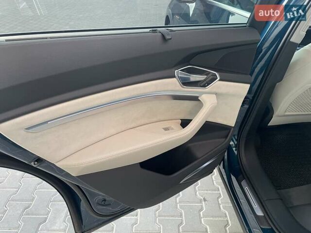 Синій Ауді E-Tron, об'ємом двигуна 0 л та пробігом 30 тис. км за 29900 $, фото 21 на Automoto.ua