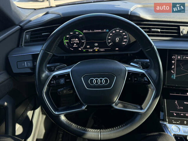 Синий Ауди E-Tron, объемом двигателя 0 л и пробегом 133 тыс. км за 23900 $, фото 65 на Automoto.ua