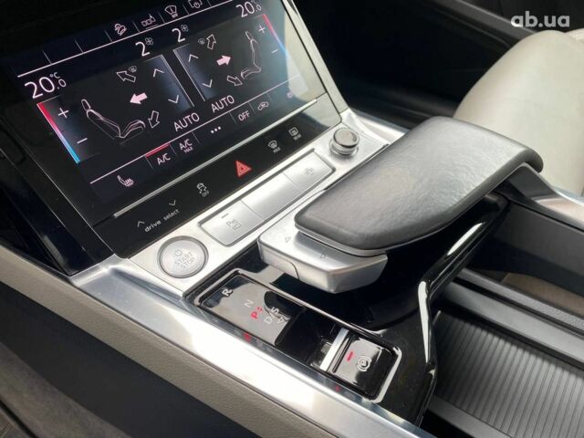 Синий Ауди E-Tron, объемом двигателя 0 л и пробегом 125 тыс. км за 25240 $, фото 39 на Automoto.ua