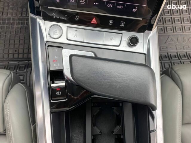 Синий Ауди E-Tron, объемом двигателя 0 л и пробегом 125 тыс. км за 25240 $, фото 26 на Automoto.ua