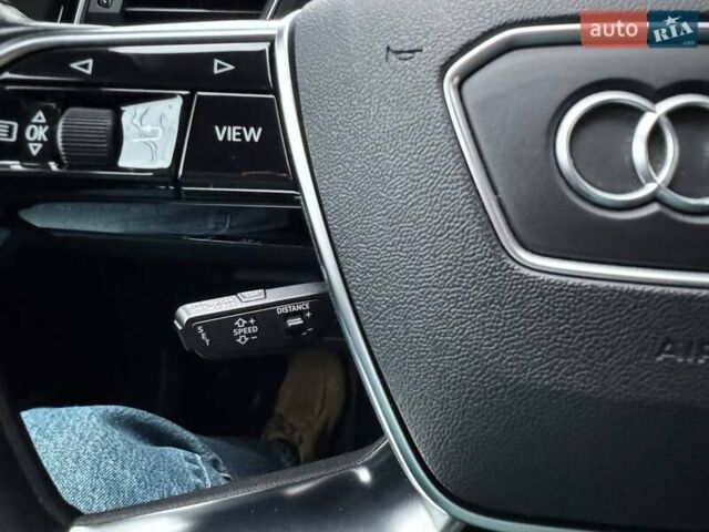 Синий Ауди E-Tron, объемом двигателя 0 л и пробегом 57 тыс. км за 28700 $, фото 14 на Automoto.ua