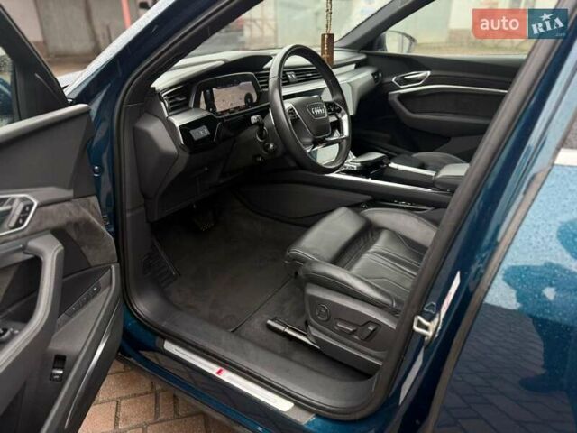 Синий Ауди E-Tron, объемом двигателя 0 л и пробегом 170 тыс. км за 28500 $, фото 24 на Automoto.ua