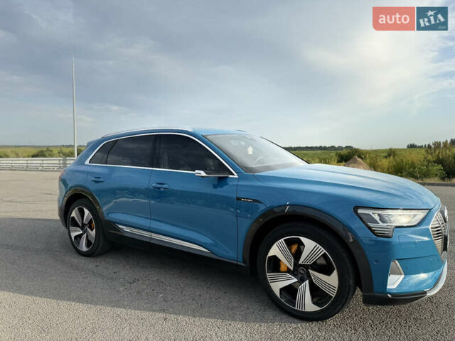 Синий Ауди E-Tron, объемом двигателя 0 л и пробегом 144 тыс. км за 28200 $, фото 1 на Automoto.ua