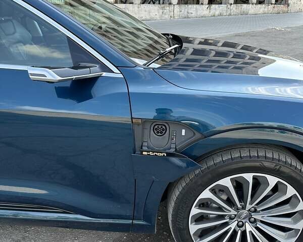 Синій Ауді E-Tron, об'ємом двигуна 0 л та пробігом 98 тис. км за 31500 $, фото 10 на Automoto.ua