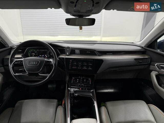 Синій Ауді E-Tron, об'ємом двигуна 0 л та пробігом 113 тис. км за 33000 $, фото 7 на Automoto.ua