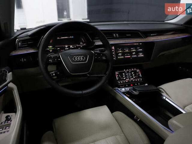 Синий Ауди E-Tron, объемом двигателя 0 л и пробегом 80 тыс. км за 28900 $, фото 121 на Automoto.ua