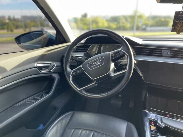 Синий Ауди E-Tron, объемом двигателя 0 л и пробегом 186 тыс. км за 26000 $, фото 6 на Automoto.ua