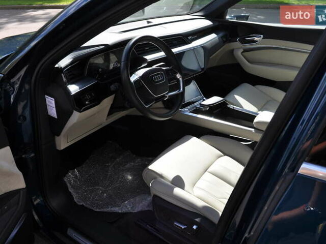 Синий Ауди E-Tron, объемом двигателя 0 л и пробегом 79 тыс. км за 34000 $, фото 70 на Automoto.ua