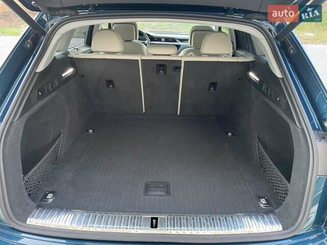 Синій Ауді E-Tron, об'ємом двигуна 0 л та пробігом 30 тис. км за 29900 $, фото 33 на Automoto.ua