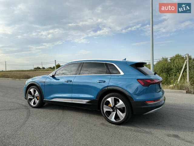 Синий Ауди E-Tron, объемом двигателя 0 л и пробегом 144 тыс. км за 28200 $, фото 4 на Automoto.ua