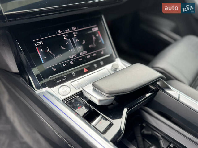 Синий Ауди E-Tron, объемом двигателя 0 л и пробегом 139 тыс. км за 24990 $, фото 21 на Automoto.ua