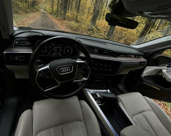 Синий Ауди E-Tron, объемом двигателя 0 л и пробегом 59 тыс. км за 33900 $, фото 5 на Automoto.ua