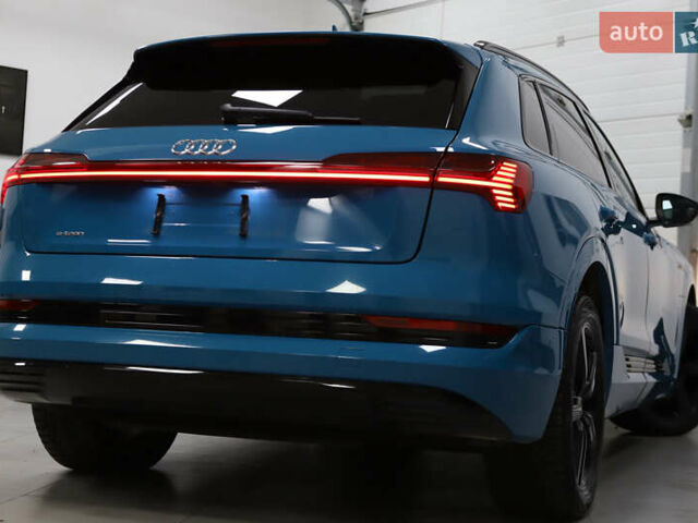 Синий Ауди E-Tron, объемом двигателя 0 л и пробегом 80 тыс. км за 28900 $, фото 5 на Automoto.ua