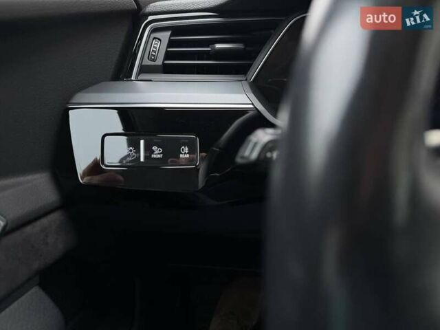 Синий Ауди E-Tron, объемом двигателя 0 л и пробегом 57 тыс. км за 28700 $, фото 13 на Automoto.ua