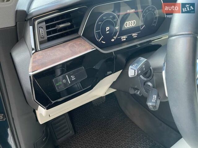 Синій Ауді E-Tron, об'ємом двигуна 0 л та пробігом 30 тис. км за 29900 $, фото 13 на Automoto.ua