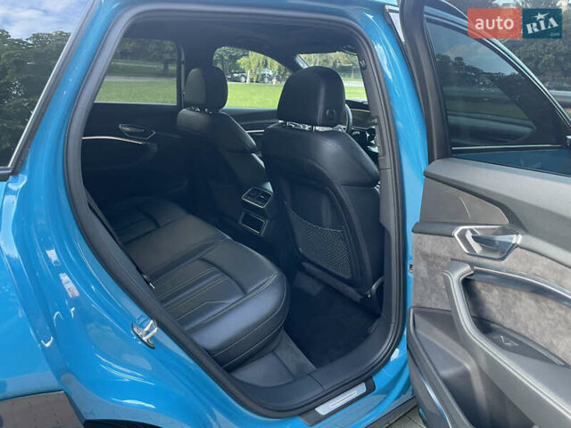 Синий Ауди E-Tron, объемом двигателя 0 л и пробегом 49 тыс. км за 35490 $, фото 21 на Automoto.ua