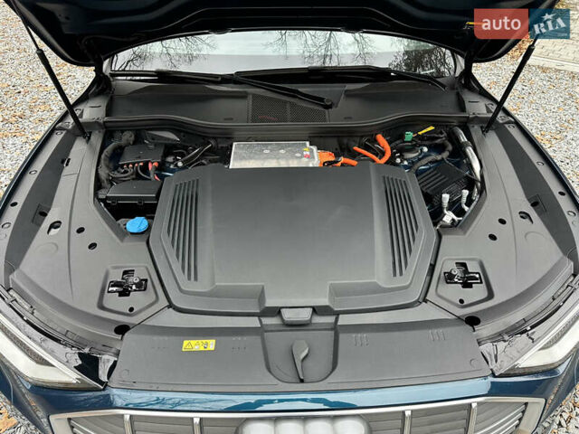 Синій Ауді E-Tron, об'ємом двигуна 0 л та пробігом 165 тис. км за 25900 $, фото 60 на Automoto.ua