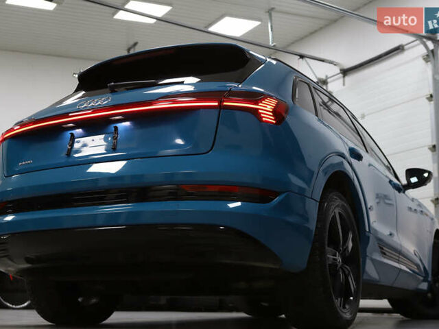Синий Ауди E-Tron, объемом двигателя 0 л и пробегом 80 тыс. км за 28900 $, фото 51 на Automoto.ua