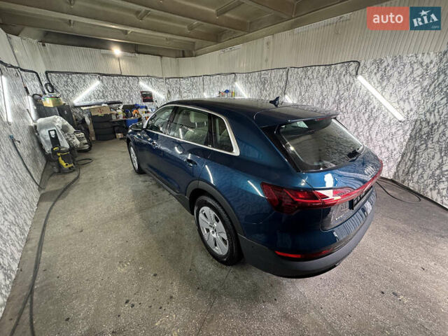 Синий Ауди E-Tron, объемом двигателя 0 л и пробегом 135 тыс. км за 26400 $, фото 4 на Automoto.ua