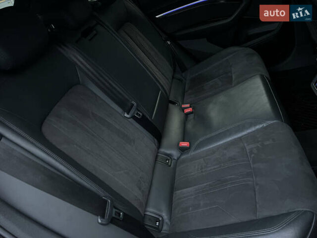 Синій Ауді E-Tron, об'ємом двигуна 0 л та пробігом 135 тис. км за 25800 $, фото 52 на Automoto.ua