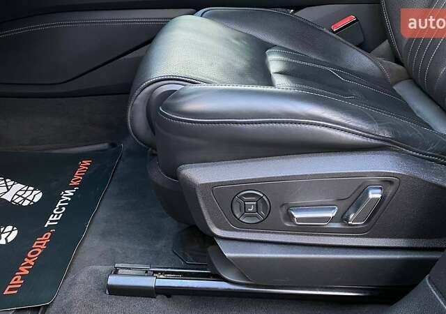 Синий Ауди E-Tron, объемом двигателя 0 л и пробегом 109 тыс. км за 30800 $, фото 15 на Automoto.ua
