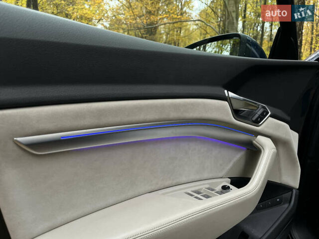 Синий Ауди E-Tron, объемом двигателя 0 л и пробегом 59 тыс. км за 33900 $, фото 3 на Automoto.ua