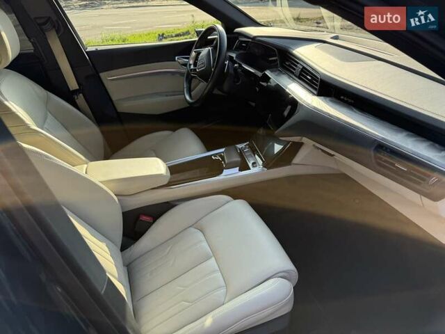 Синій Ауді E-Tron, об'ємом двигуна 0 л та пробігом 56 тис. км за 34000 $, фото 11 на Automoto.ua