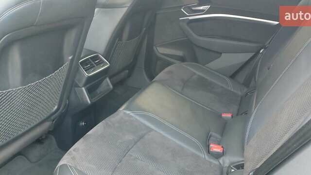 Синий Ауди E-Tron, объемом двигателя 0 л и пробегом 142 тыс. км за 25400 $, фото 6 на Automoto.ua