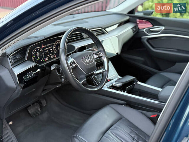 Синий Ауди E-Tron, объемом двигателя 0 л и пробегом 80 тыс. км за 33000 $, фото 58 на Automoto.ua