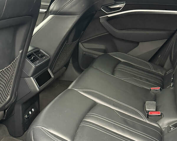 Синій Ауді E-Tron, об'ємом двигуна 0 л та пробігом 149 тис. км за 25500 $, фото 19 на Automoto.ua